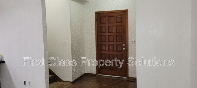 Foto del edificio - 7407 Kings Manor Ct