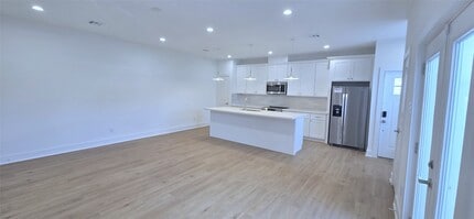 Building Photo - 1475 Ferguson Way