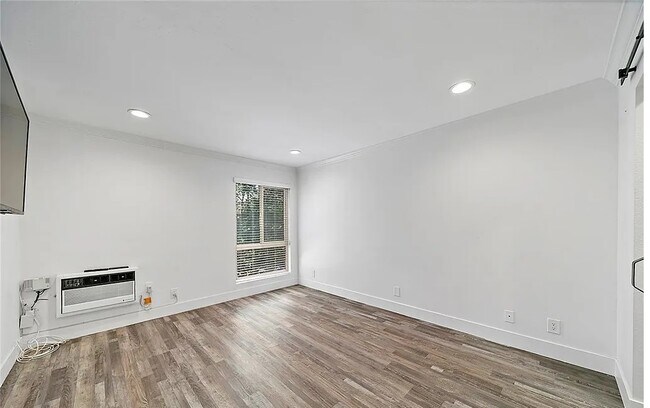 Foto del edificio - Great Value Rental Unit Available Now