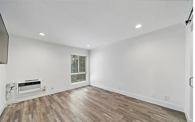 Building Photo - Great Value Rental Unit Available Now