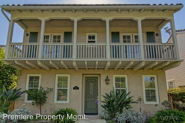 Building Photo - 6233 Village Green Dr