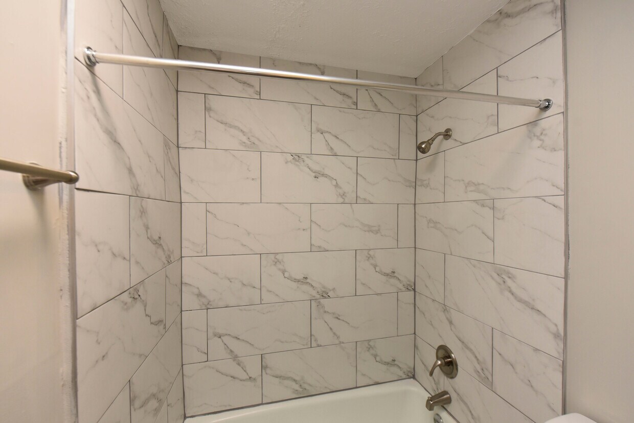 Building Photo - 154 Commercial St