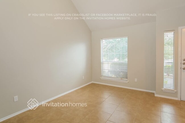 Foto del edificio - 14820 Lipton Ln