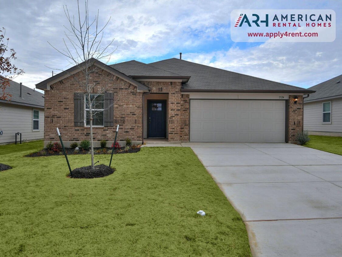 Primary Photo - 4 BR/3 BA + OFFICE in Seguin - 2042 SF One...