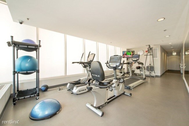 Foto del edificio - 505 N St Clair St
