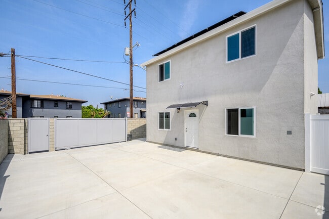 Building Photo - 6645 Fair Ave