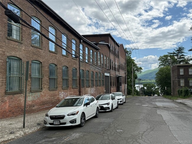 Building Photo - 44 Johnes St