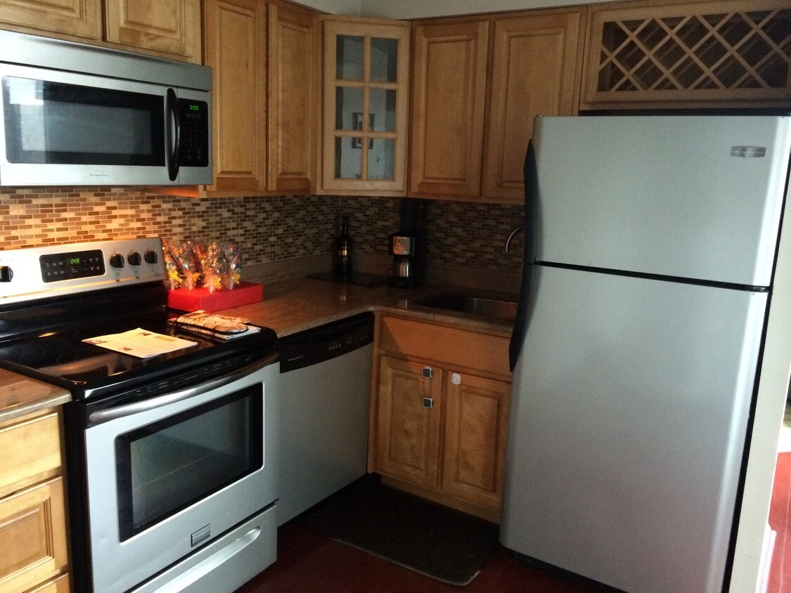 Cocina - 1420 Locust St