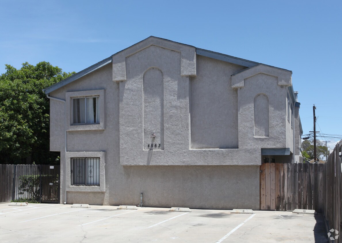 Foto principal - 4563 38th St