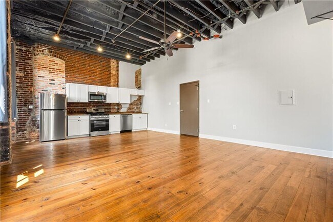 Foto del edificio - 558 St Francis St