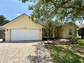 Building Photo - 12196 Lake Fern Dr