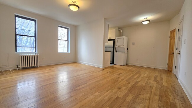 Building Photo - 282 Cabrini Blvd