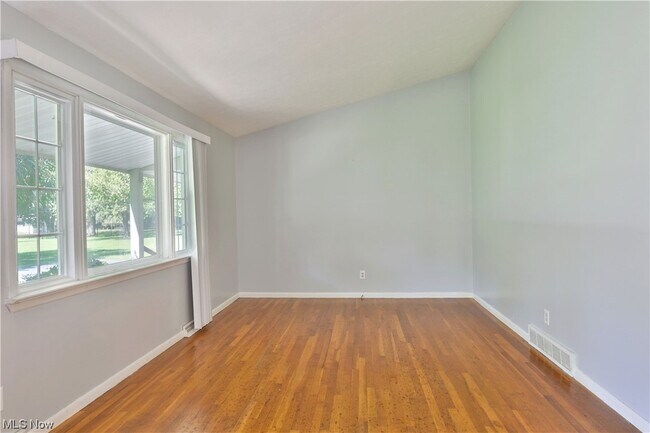 Building Photo - 2271 Williams Dr