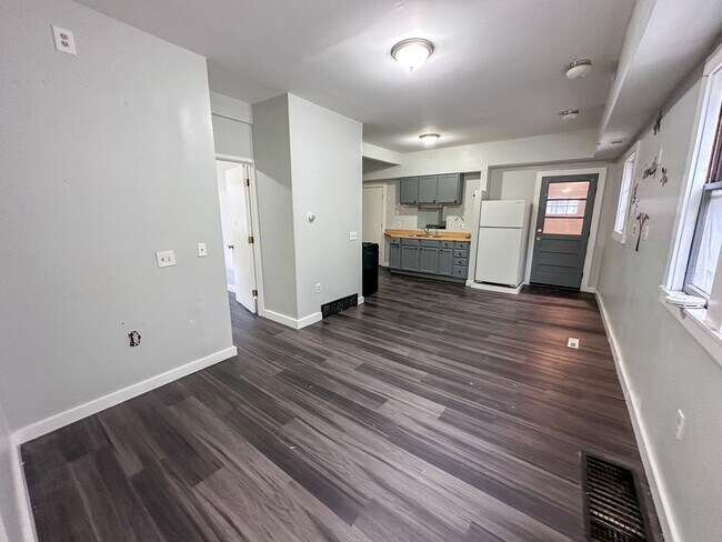 Foto del edificio - 921 4th St NW