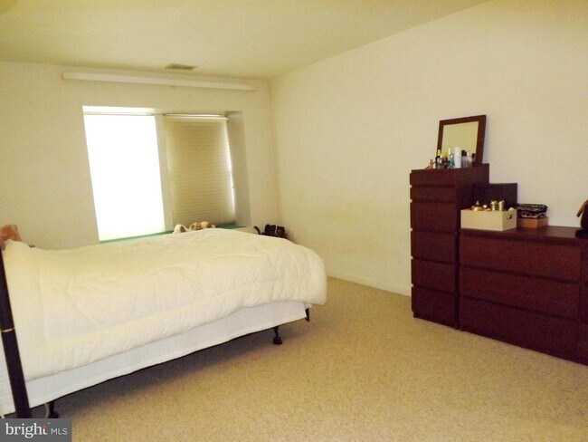 Foto del edificio - 7701 Lafayette Forest Dr