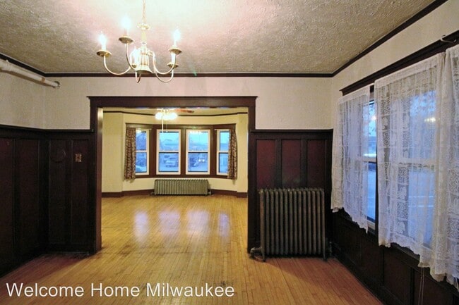 Building Photo - 612 W Lapham Blvd