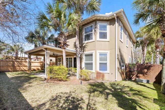 Building Photo - 13 Dominica Ct