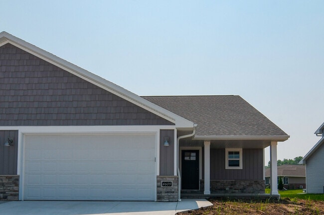 Building Photo - 4607 Trellis Dr