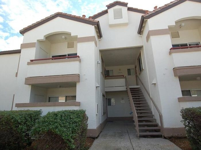 Primary Photo - 2 bedroom, 2 bath Condo 8020 Walerga Rd #1053