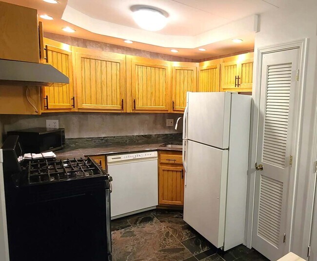 Foto del edificio - 10840 Kilpatrick Ave