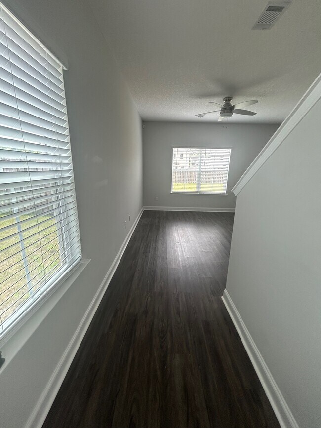 Foto del edificio - 864 Grayson Ave