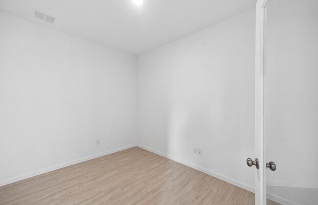 Building Photo - 21618 Fox Gully Ln