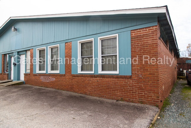 Building Photo - Commercial Rental Space in Hillsborough