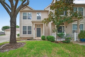 Building Photo - 16854 Pine Castle Dr
