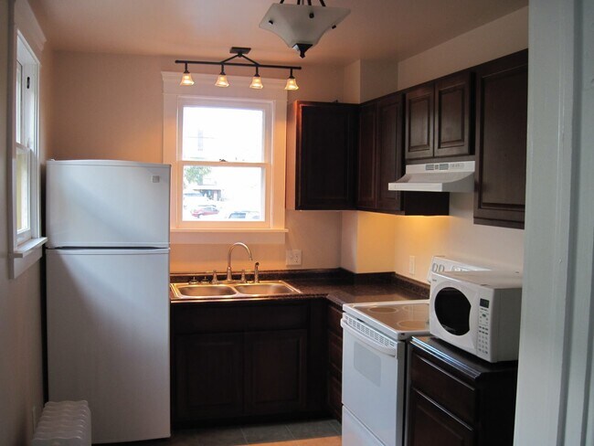 Foto del edificio - 225 W Loucks St