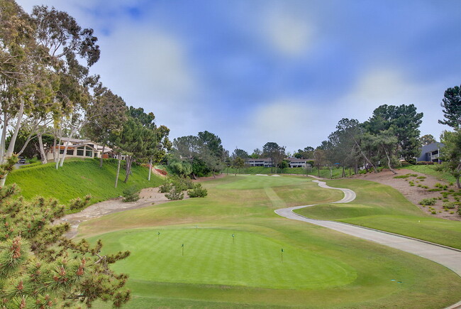 Foto del edificio - Fairway at Big Canyon