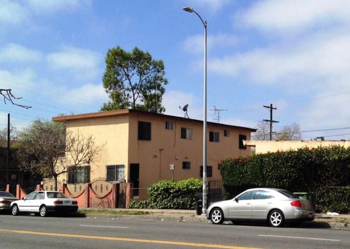 Building Photo - 9617-9623 S San Pedro St