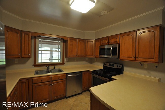 Building Photo - 3 br, 2 bath House - 4794 Christopher Arch