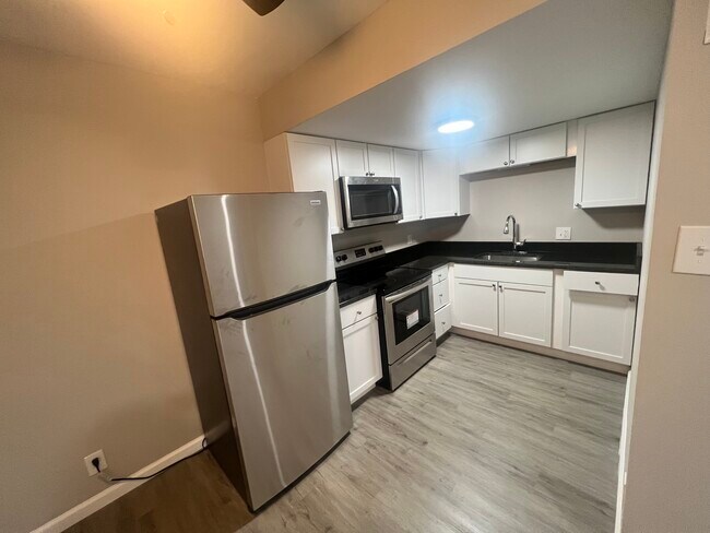 Foto del edificio - 3518 Glentown Ln
