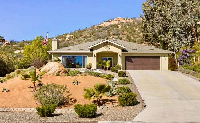 Building Photo - 16530 Daza Dr