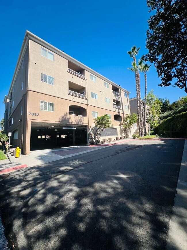 Foto del edificio - 7683 Mission Gorge Rd
