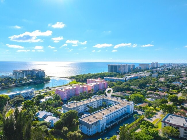 Building Photo - 800 E Camino Real