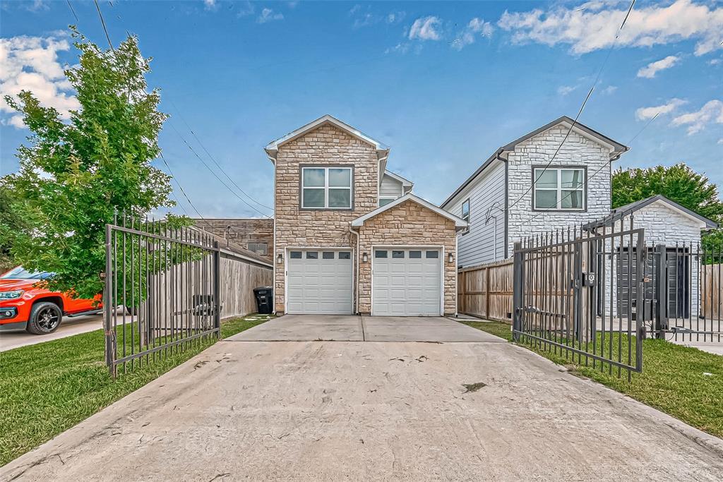 Primary Photo - 503 E 40th 1/2 St
