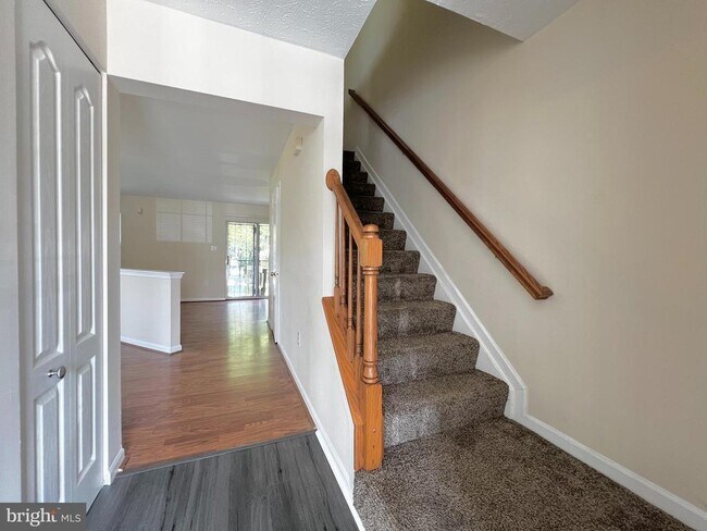 Foto del edificio - 2315 Barkley Pl