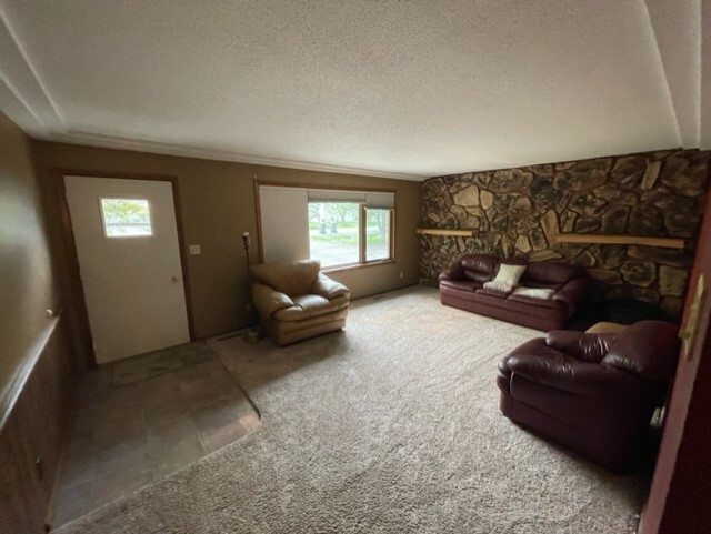 Building Photo - 747 Wild West Ln SW