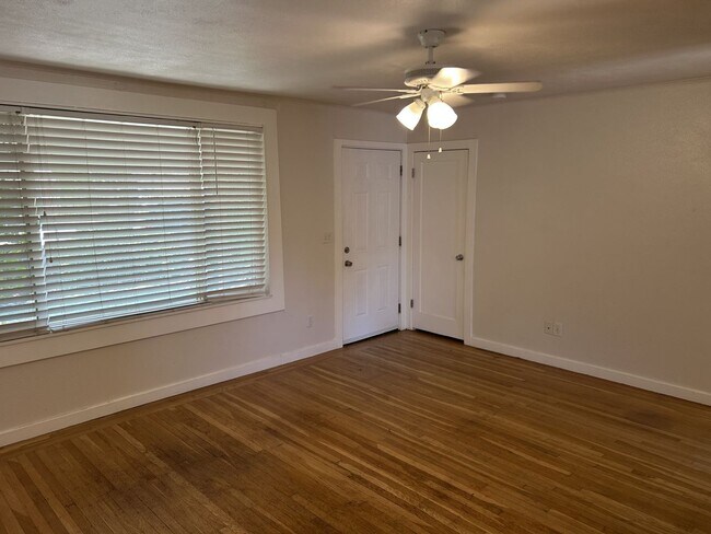 Foto del edificio - Charming 3-bedroom, 2-Bathroom Benicia Home