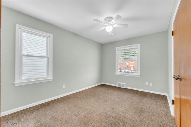 Foto del edificio - 20990 Morris Ave