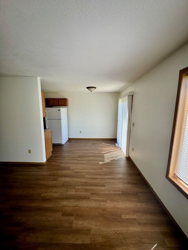 Foto del edificio - 3 Bedroom 1.5 Bathroom 4plex