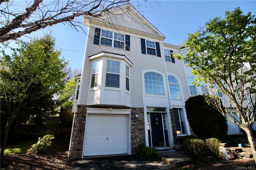 Primary Photo - 107 Barr Ln