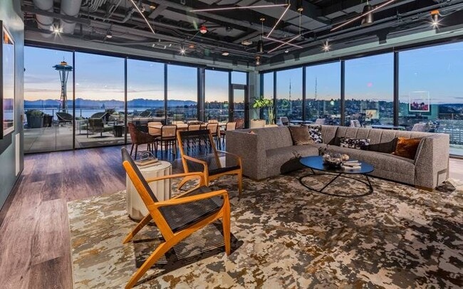 Rooftop Lounge - The Waverly