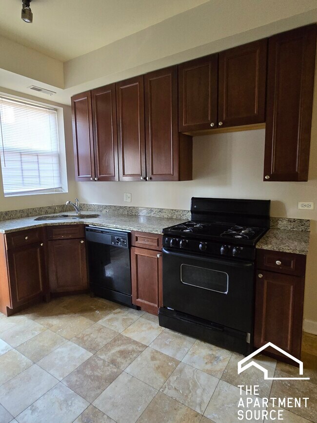 Foto del edificio - 7460 N Greenview Ave