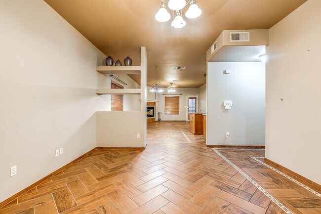 Building Photo - Home For Rent - Beautiful 3 Bedroom Home i...
