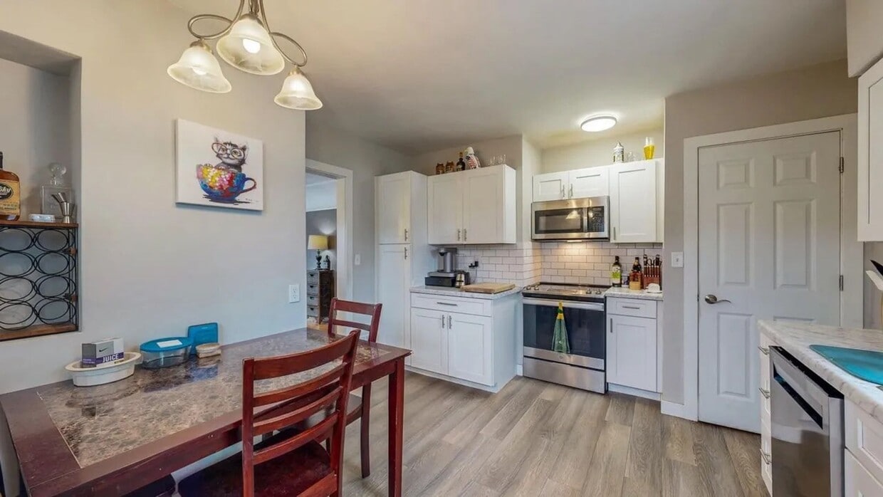 Primary Photo - Welcome to this charming 2-bedroom, 1-bath...