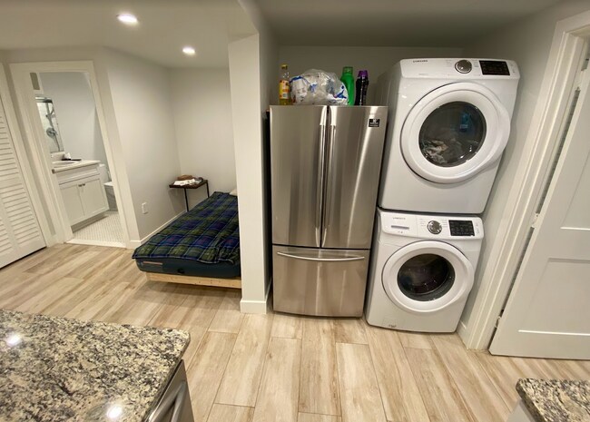 Kitchen - 1823 N Taylor St