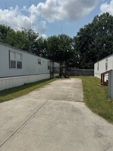Building Photo - 14909 Welcome Ln