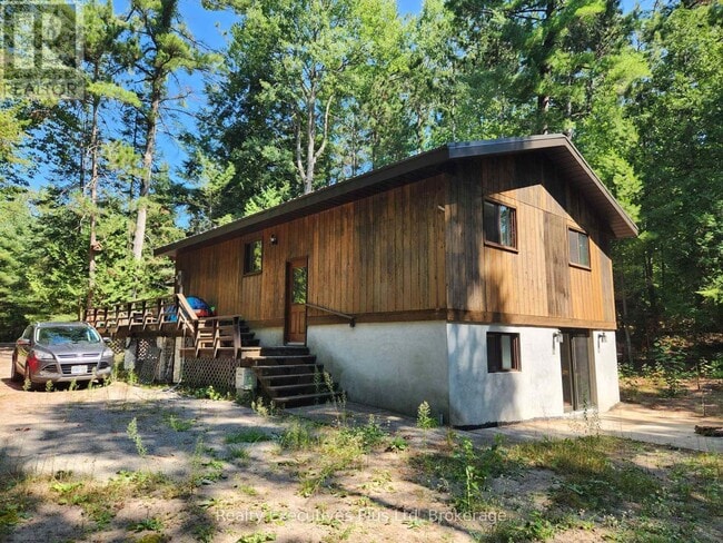 Building Photo - 2 Zelia Ct